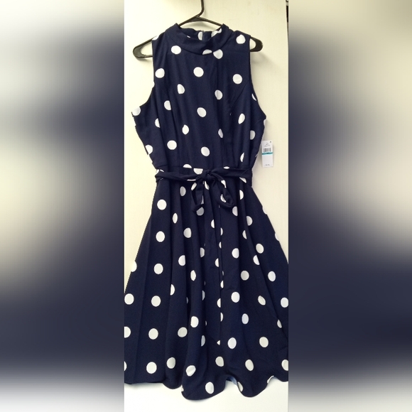 SLYN Fashion New York Dresses & Skirts - SLYN Navy and White Polka Dot Sleeveles Midi Dress 16P -NWT